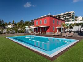 Century House with private pool by HR Madeira