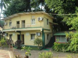 lsq goolkush resort, hotel v destinaci Dahanu