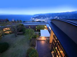 Viesnīca Hotel Grand Bach Atami Crescendo pilsētā Atami, netālu no apskates objekta Izusan Shrine