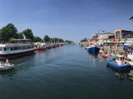 Fewo Mittelmole, Hotel in Warnemünde