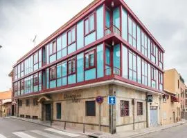 Hostal Viky, Madrid - Barajas-flugvöllur - MAD, , hótel í nágrenninu