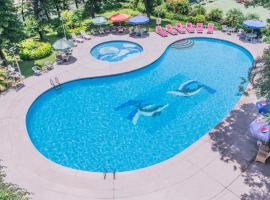 Silvermine Beach Resort, rezort v Hong Kongu