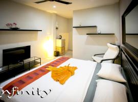 Infinity Guesthouse, hotel in Koh Tao