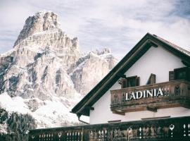 Berghotel Ladinia, hotel v destinaci Corvara in Badia