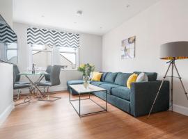 Dalkeith Three Bed Two Bath Apartment, apartment in Dalkeith