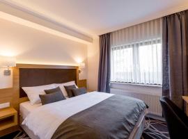 Hotel Lang, hotell i Breidenbach