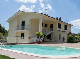 Casa Vacanze La Mattonara, hotel u gradu Viterbo