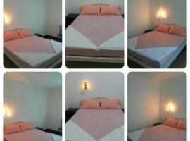 Thanathorn Guesthouse, hotel in Trang