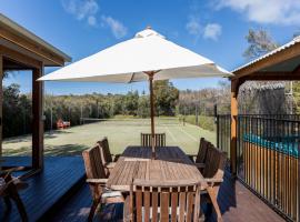 The Heyfield Hideaway: Tennis & Spa, hotel din Rye