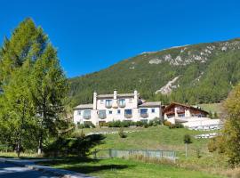 Chesa Saura - La Punt, apartment in La Punt-Chamues-ch