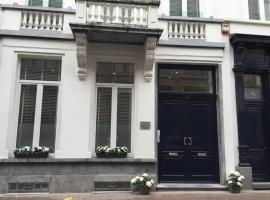 Antwerp Town House Accommodations, къща за гости в Антверпен