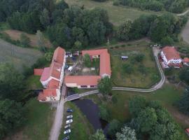 Fähnrichův mlýn, hotel with parking in Stráž nad Nežárkou