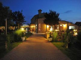 Agriturismo Alla Strozza, hotel con parking en Voghenza