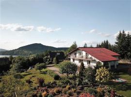 Dom Wschodzącego Słońca, hotel in Solina