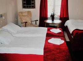 Solsta Towers, hotel en Asarum