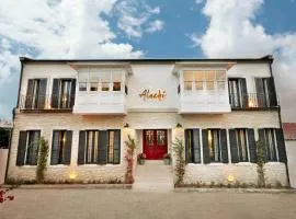 Alachi Hotel