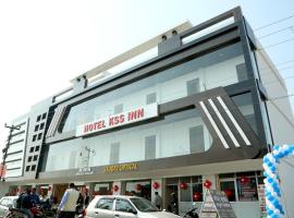 Hotel KSS Inn: , Dehradun Airport - DED yakınında bir otel