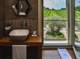 Prime Alture Wine Resort, hotel in Casteggio