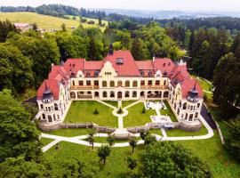 Rubezahl-Marienbad Luxury Historical Castle Hotel & Golf-Castle Hotel Collection、マリアーンスケー・ラーズニェにあるロイヤル・ゴルフクラブ・マリアンスケー・ラーズニェの周辺ホテル
