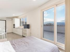 Il Nido - Miniattico panoramico by AppartamentiPetrucci, hotel in Foligno