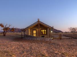 Desert Camp, luxury tent in Sesriem