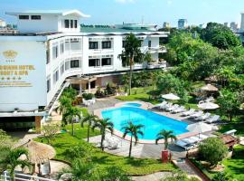 Huong Giang Hotel Resort & Spa, resort in Hue