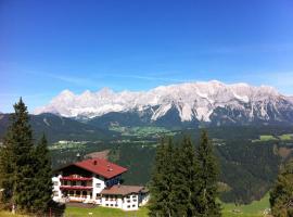 Hotel Pension Berghof, hotel v Schladmingu