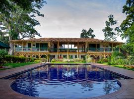 Hacienda Bambusa, hotel i El Caimo