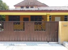 IsMa Lumut Homestay