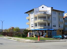 Kirovi House - guest rooms, allotjament a la platja a Tsarevo