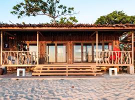 Crusoe Cabins Casobe, resort en Calatagan