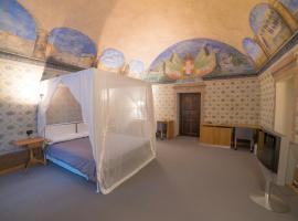 Hotel Cavour Et Des Officiers, khách sạn lãng mạn ở Bard