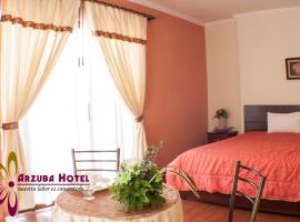 Arzuba Hotel, hotel v destinaci Paute