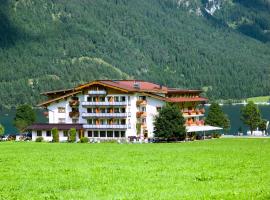 Hotel Bergland, hotelli kohteessa Pertisau