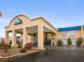 Days Inn by Wyndham Madisonville, hotel a Madisonville