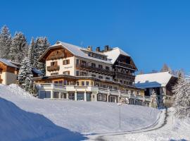 Hotel Nagglerhof am Weissensee, ξενοδοχείο με υδρομασάζ σε Weissensee