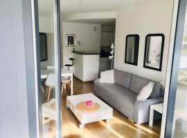 Appartement Les terrasses Saint-Malo، فندق في سان مالو