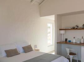 Alma Cheia Sunrise Studio Apartment, feriebolig i Odeceixe