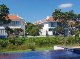 Emblem Sea 4 Bedroom Villas, hotel en Da Nang