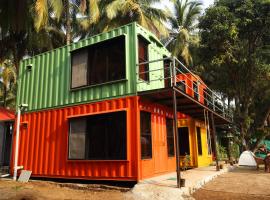 Iora Cottages, hotel med parkering i Alibag