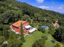 Villa-Napoleone-near-Florence-with-pool, hotel u gradu 'San Donato in Collina'