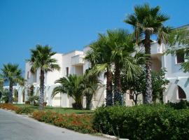 Comfy apartment with balcony near the Puglia beach, отель с бассейном в городе Вилланова-ди-Остуни