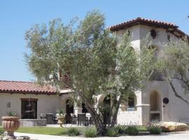 Croad Vineyards - The Inn, hotell i Paso Robles
