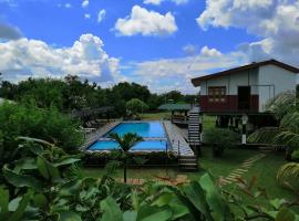 Eco Hotel Black & White - Anuradhapura, hótel í Mihintale