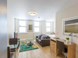 House of Fisher - Central House, apartment in Camberley