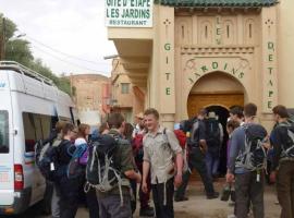 gîte les jardins โรงแรมในGoulmima