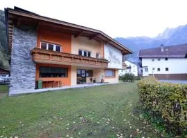 Cozy apartment in Oetz near Centre