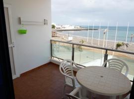 APARTAMENTO PTO LAJAS VISTAS AL MAR, hotel económico em Puerto de las Lajas