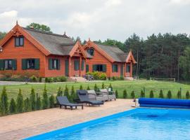 Brzezina Resort - Wille, holiday home in Żnin