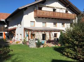 Toms Herberge, villa in Eisenberg